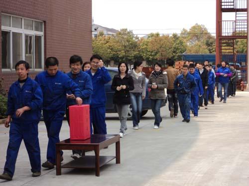 沪工情系玉树灾区募捐活动（图4)