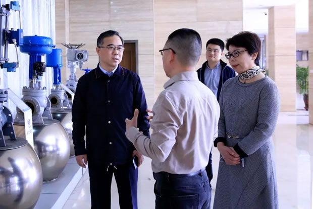嘉定区委常委、组织部部长姚卫华莅临开云手机平台开展走访调研工作（图1）