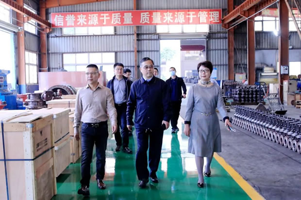 嘉定区委常委、组织部部长姚卫华莅临开云手机平台开展走访调研工作（图2）
